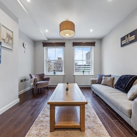 Appartamento Majestic 4 At Reganway Rw4 Londra Esterno foto