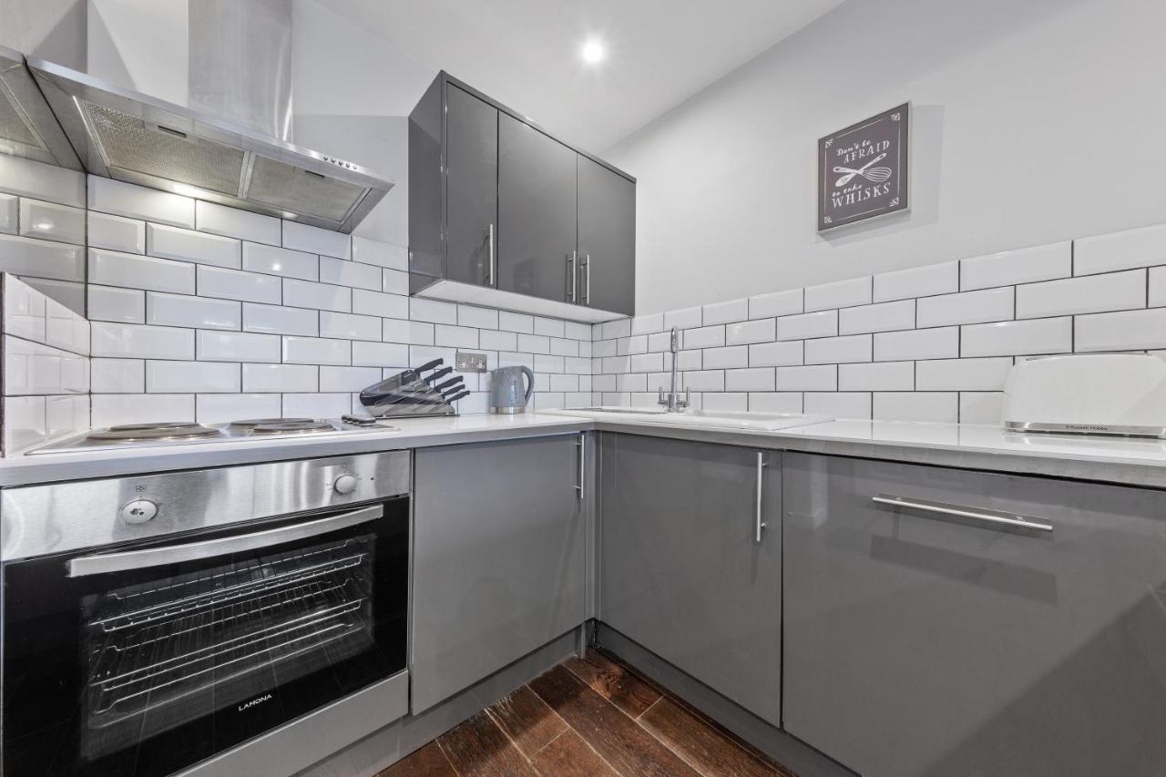 Appartamento Majestic 4 At Reganway Rw4 Londra Esterno foto