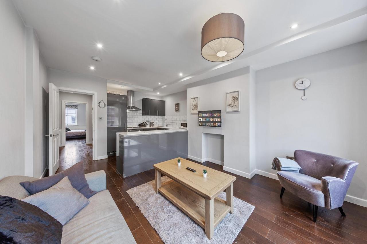 Appartamento Majestic 4 At Reganway Rw4 Londra Esterno foto