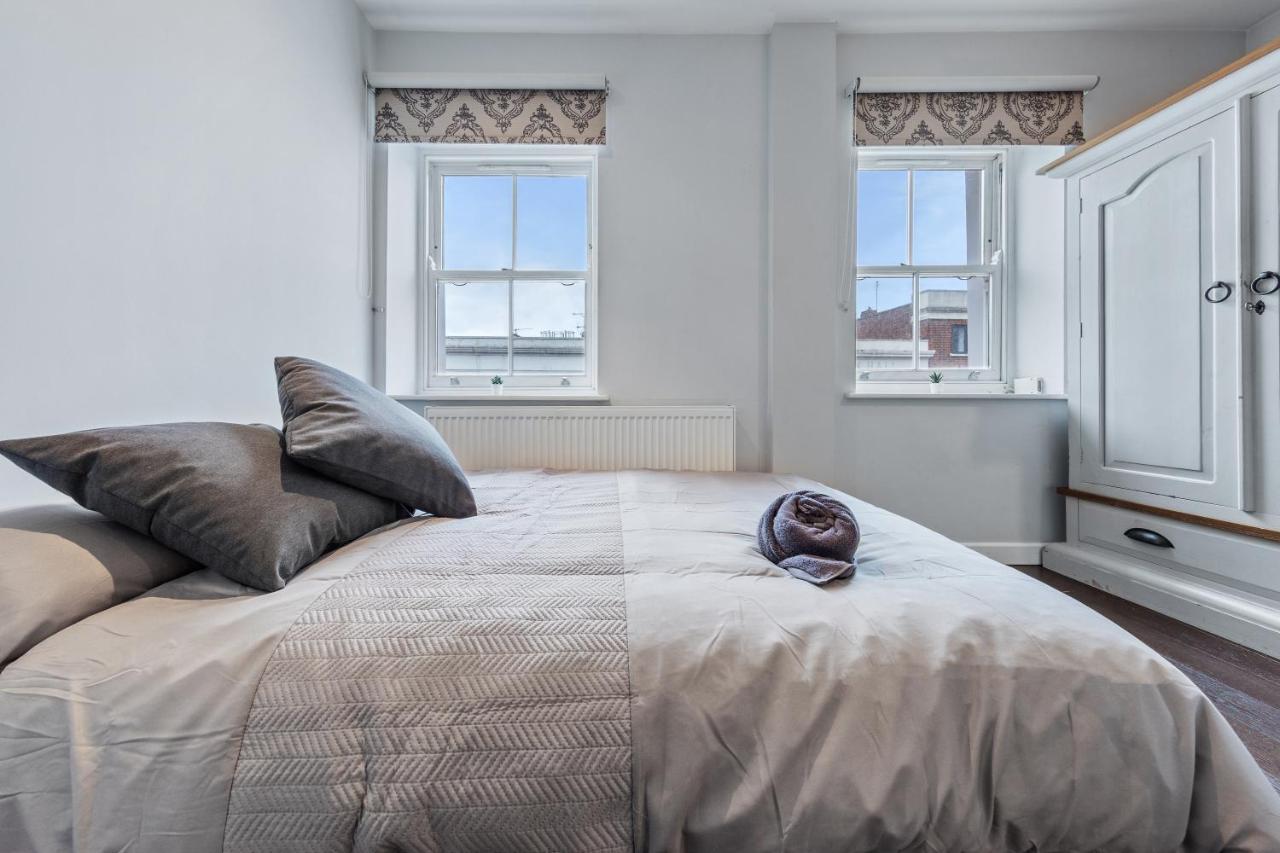 Appartamento Majestic 4 At Reganway Rw4 Londra Esterno foto
