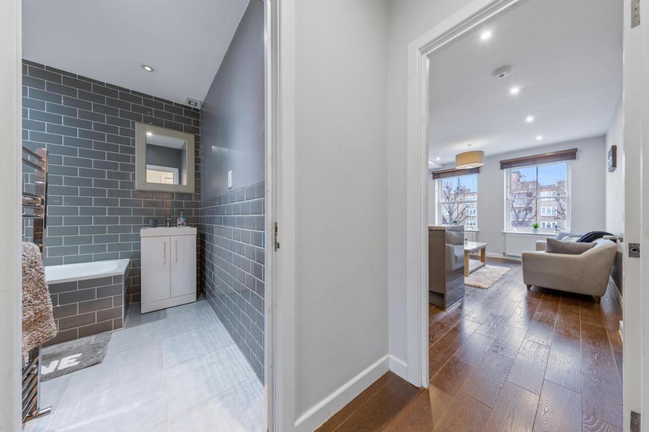 Appartamento Majestic 4 At Reganway Rw4 Londra Esterno foto